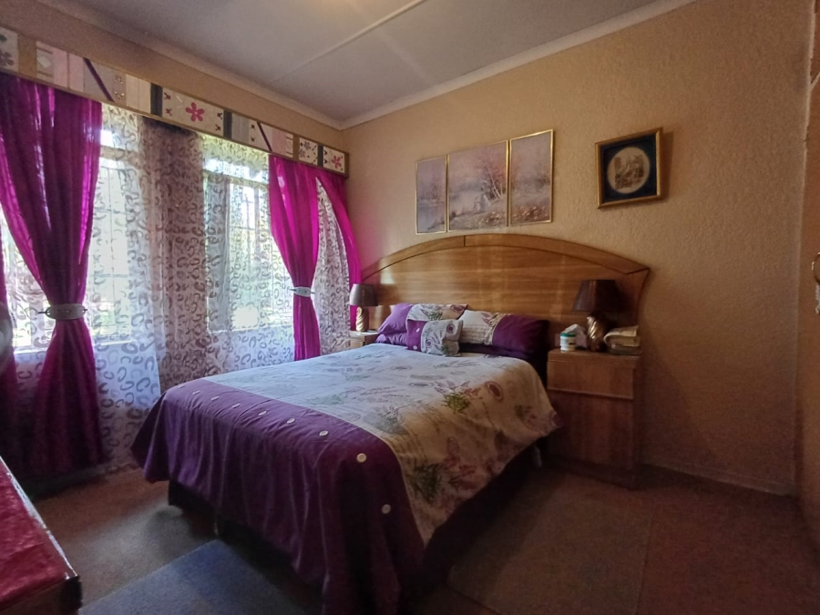 3 Bedroom Property for Sale in Flamwood North West